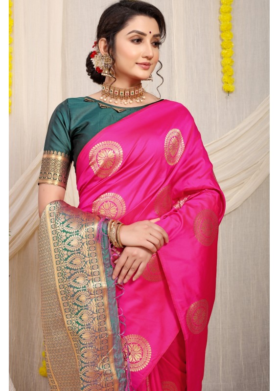 Evocative Pink Soft Banarasi Silk Saree With Admirable Blouse Piece