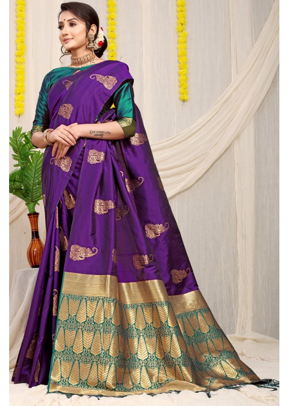 Tremendous Purple Soft Banarasi Silk Saree With Incomparable Blouse Piece